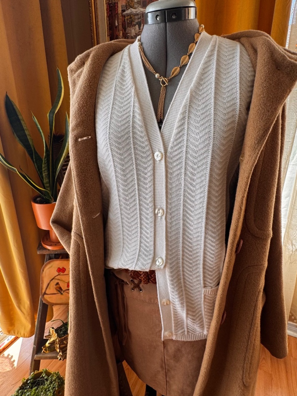 VINTAGE TRADITION WHITE BUTTON KNIT SWEATER VEST WOMENS SMALL